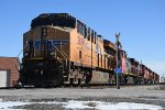 Manifest waits to head west